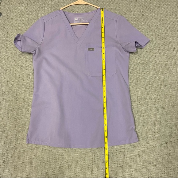 Figs Lavender 2 pc Scrub Set Technical Collection Size XS Top and Bottoms - Picture 16 of 16